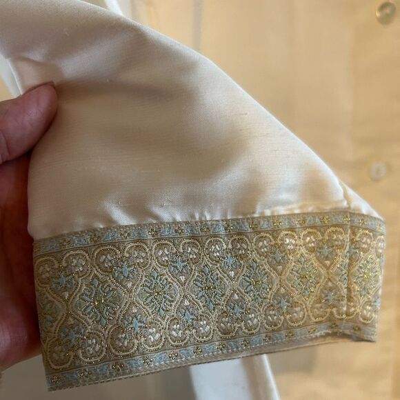 Ann Taylor 100% Silk Embroidered Cuff Sleeve Tunic White Blouse 10 New - Picture 3 of 10